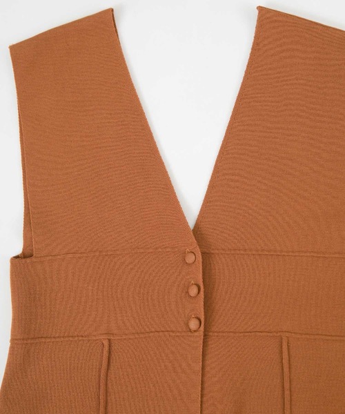 titivate（ティティベイト）の「深Vﾈｯｸﾃﾞｻﾞｲﾝﾆｯﾄﾍﾞｽﾄ（ベスト・レディース・キャメル/ブラック/ライトベージュ・M/L/S）」の19枚目の写真