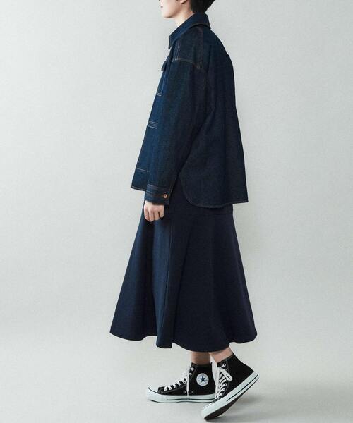 CONVERSE TOKYO（コンバーストウキョウ）の「スウェットマーメイドワンピース（ワンピース・レディース・ネイビー/グレー・FREE）」の4枚目の写真