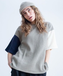 Universal Style Wear クレイジー Tシャツ
