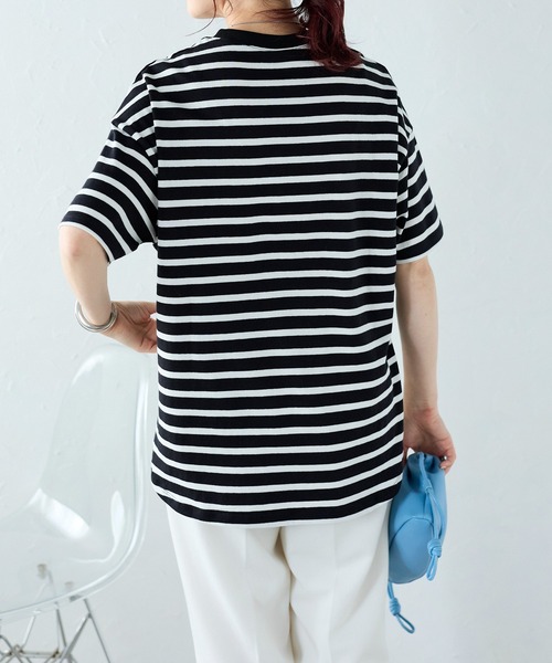 Fizz(フィズ)の「【Fizz/フィズ】 サイドスリット ポケット付きコットンTシャツ(Tシャツ/カットソー・レディース・グレイッシュベージュ/アイボリー/ブラック/ブルー/ホワイト×ネイビー/ブラック×ホワイト・M)」の21枚目の写真