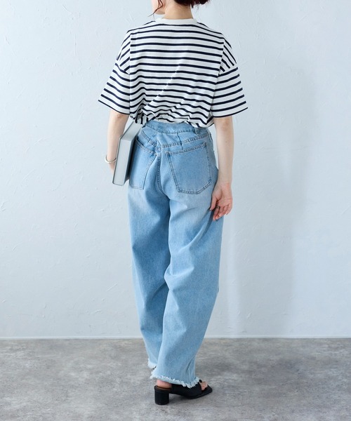 Fizz(フィズ)の「【Fizz/フィズ】 サイドスリット ポケット付きコットンTシャツ(Tシャツ/カットソー・レディース・グレイッシュベージュ/アイボリー/ブラック/ブルー/ホワイト×ネイビー/ブラック×ホワイト・M)」の14枚目の写真