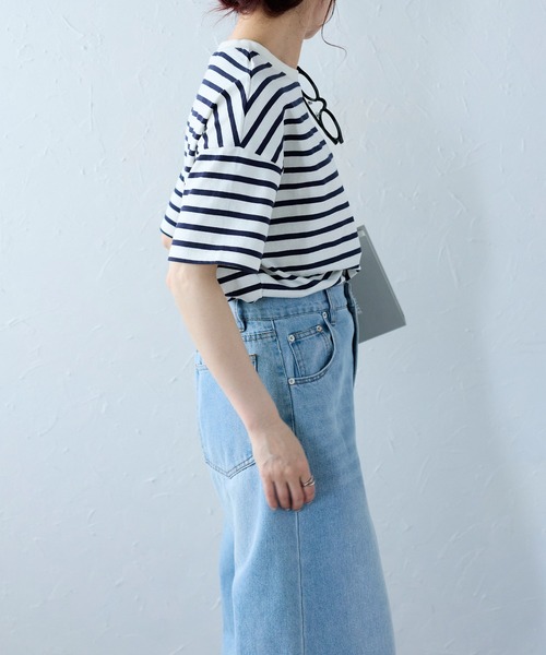 Fizz(フィズ)の「【Fizz/フィズ】 サイドスリット ポケット付きコットンTシャツ(Tシャツ/カットソー・レディース・グレイッシュベージュ/アイボリー/ブラック/ブルー/ホワイト×ネイビー/ブラック×ホワイト・M)」の11枚目の写真