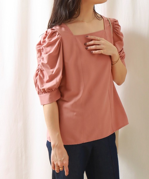 libelle more(リベル モア)の「スクエアネック袖ギャザーブラウス(シャツ/ブラウス・レディース・オフホワイト/ライトブルー/テラコッタ/ブラック・L/M)」の18枚目の写真