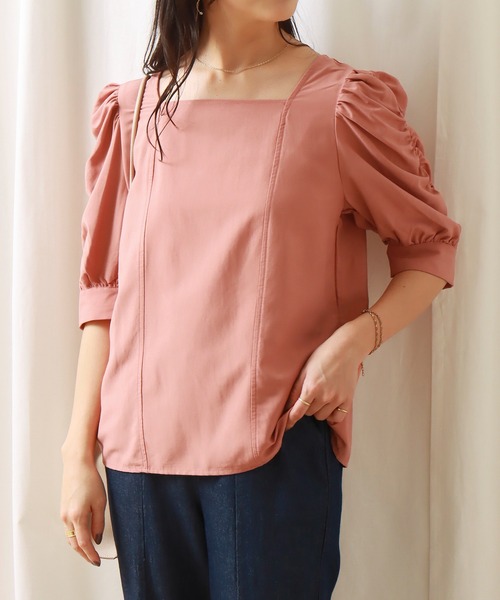 libelle more(リベル モア)の「スクエアネック袖ギャザーブラウス(シャツ/ブラウス・レディース・オフホワイト/ライトブルー/テラコッタ/ブラック・L/M)」の7枚目の写真