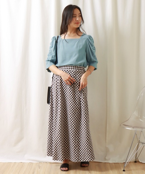 libelle more(リベル モア)の「スクエアネック袖ギャザーブラウス(シャツ/ブラウス・レディース・オフホワイト/ライトブルー/テラコッタ/ブラック・L/M)」の19枚目の写真