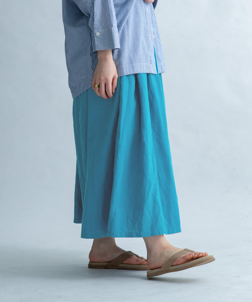 FORK&SPOON（フォークアンドスプーン）の「FORK&SPOON　タックミディスカート（スカート・レディース・ブラック/ナチュラル/ブルー系その他・1/2）」の11枚目の写真