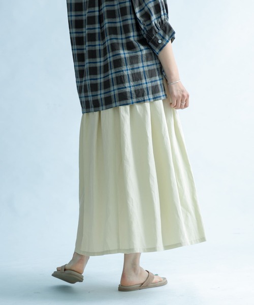 FORK&SPOON（フォークアンドスプーン）の「FORK&SPOON　タックミディスカート（スカート・レディース・ブラック/ナチュラル/ブルー系その他・1/2）」の15枚目の写真