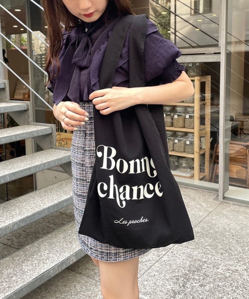 one after another NICE CLAUP（ワンアフターアナザーナイスクラップ）の「ビッグリボントートバッグ（トートバッグ・レディース・アイボリー/ブラック・FREE）」の4枚目の写真