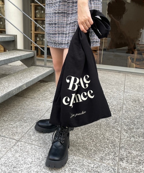 one after another NICE CLAUP（ワンアフターアナザーナイスクラップ）の「ビッグリボントートバッグ（トートバッグ・レディース・アイボリー/ブラック・FREE）」の9枚目の写真