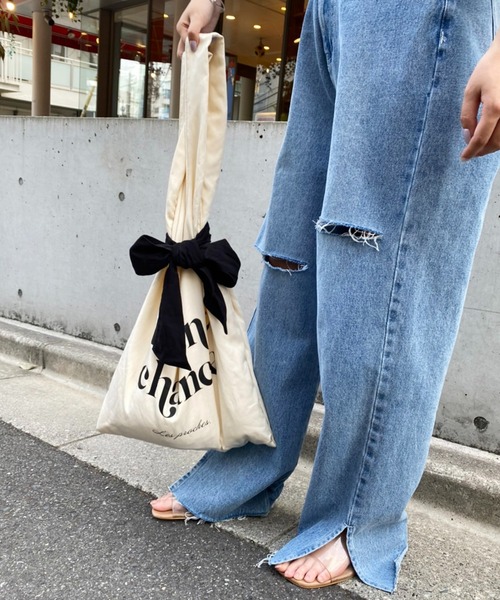 one after another NICE CLAUP（ワンアフターアナザーナイスクラップ）の「ビッグリボントートバッグ（トートバッグ・レディース・アイボリー/ブラック・FREE）」の17枚目の写真