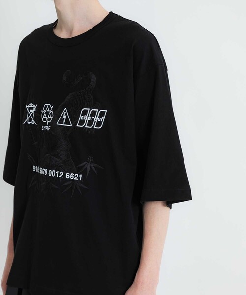 SHAREEF（シャリーフ）の「STUDIOUS別注 EMBROIDERY BIG TEE（Tシャツ/カットソー・メンズ・ホワイト/ブラック・2/1）」の18枚目の写真