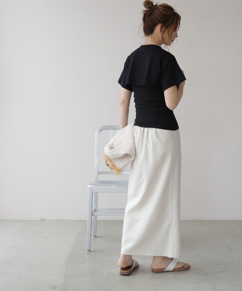 frames RAY CASSIN（フレームスレイカズン）の「WEB限定 クロップドトップス＋キャミセット（Tシャツ/カットソー・レディース・ブラック/オフホワイト・FREE）」の21枚目の写真