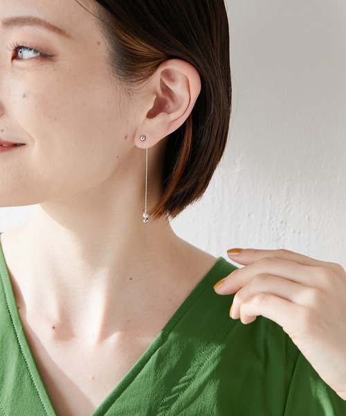 ear PAPILLONNER(イアパピヨネ)の「丸玉ロングチェーンピアス(ピアス(両耳用)・レディース・シルバー/ゴールド・FREE)」の4枚目の写真