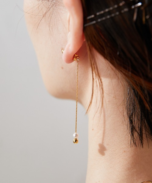 ear PAPILLONNER(イアパピヨネ)の「丸玉ロングチェーンピアス(ピアス(両耳用)・レディース・シルバー/ゴールド・FREE)」の11枚目の写真