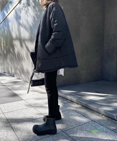 frames RAY CASSIN（フレームスレイカズン）の「WEB限定 マフラー付きノーカラーフェイクダウン（ダウンジャケット/コート・レディース・オフホワイト/ブラック・FREE）」の9枚目の写真