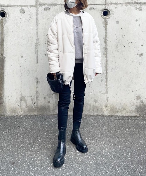 frames RAY CASSIN（フレームスレイカズン）の「WEB限定 マフラー付きノーカラーフェイクダウン（ダウンジャケット/コート・レディース・オフホワイト/ブラック・FREE）」の17枚目の写真