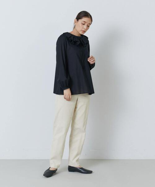 ADIEU TRISTESSE(アデュートリステス)の「ソフトテーパードパンツ(その他パンツ・レディース・アイボリー/ブルーグレー/インディゴブルー・38)」の7枚目の写真