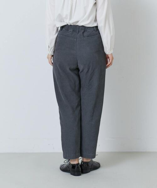 ADIEU TRISTESSE(アデュートリステス)の「ソフトテーパードパンツ(その他パンツ・レディース・アイボリー/ブルーグレー/インディゴブルー・38)」の16枚目の写真