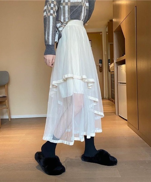almo(アルモ)の「ベロアテープのイレヘムチュールスカート(BQ)(スカート・レディース・ブラック/アイボリー・MEDIUM)」の10枚目の写真