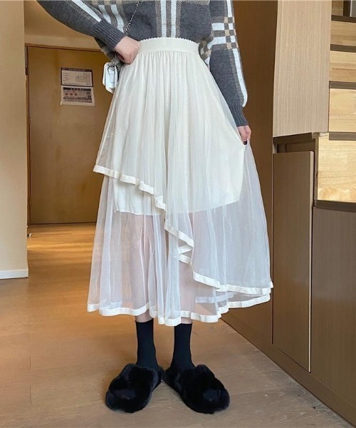 almo(アルモ)の「ベロアテープのイレヘムチュールスカート(BQ)(スカート・レディース・ブラック/アイボリー・MEDIUM)」の11枚目の写真