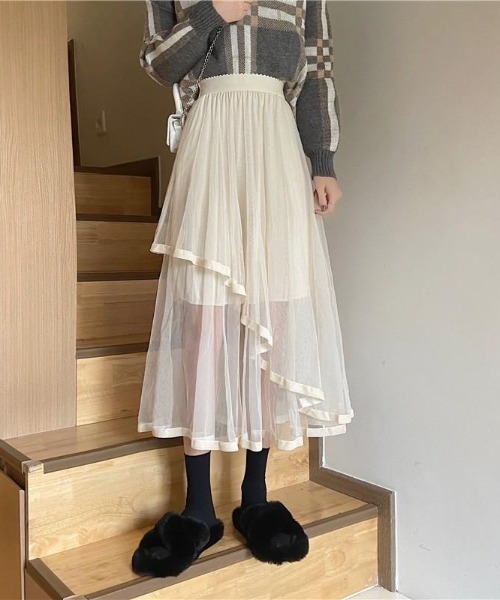 almo(アルモ)の「ベロアテープのイレヘムチュールスカート(BQ)(スカート・レディース・ブラック/アイボリー・MEDIUM)」の15枚目の写真