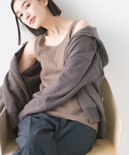 OMNES(オムネス)の「ラインキルトあったかタンクトップ(タンクトップ・レディース・ベージュ/ホワイト/ブラック/モカ/ライトブルー/ラベンダー・MEDIUM/LARGE)」の3枚目の写真