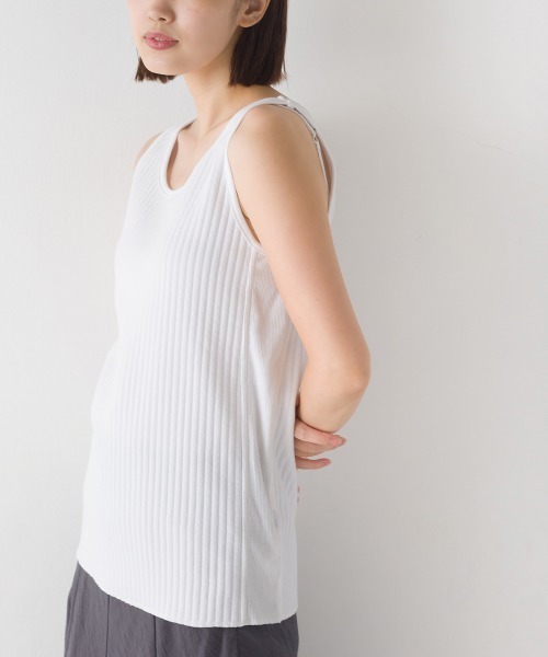 OMNES(オムネス)の「ラインキルトあったかタンクトップ(タンクトップ・レディース・ベージュ/ホワイト/ブラック/モカ/ライトブルー/ラベンダー・MEDIUM/LARGE)」の21枚目の写真