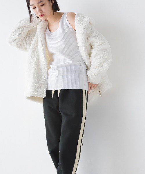 OMNES(オムネス)の「ラインキルトあったかタンクトップ(タンクトップ・レディース・ベージュ/ホワイト/ブラック/モカ/ライトブルー/ラベンダー・MEDIUM/LARGE)」の11枚目の写真