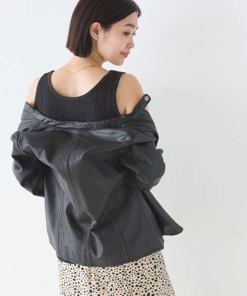 OMNES(オムネス)の「ラインキルトあったかタンクトップ(タンクトップ・レディース・ベージュ/ホワイト/ブラック/モカ/ライトブルー/ラベンダー・MEDIUM/LARGE)」の9枚目の写真