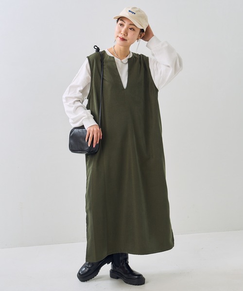 PUBLUX(パブリュクス)の「キーネックベストワンピース(ワンピース・レディース・カーキ/ブラック・マルチサイズ)」の3枚目の写真