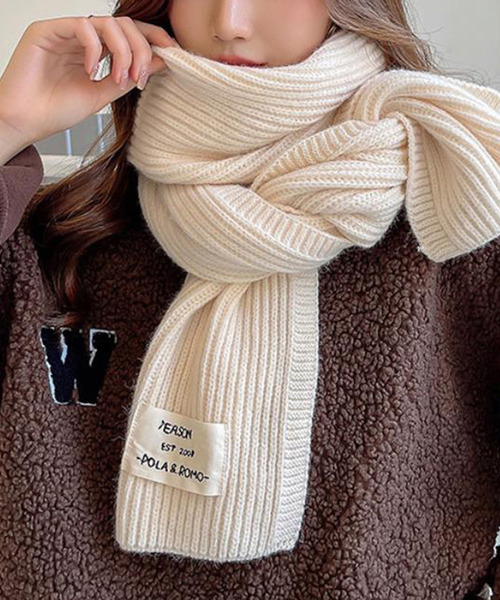 Girly Doll（ガーリードール）の「ニットマフラー（マフラー・レディース・ブラック/アイボリー/モカ/ボルドー/グレー/イエロー/ピンク・F）」の2枚目の写真