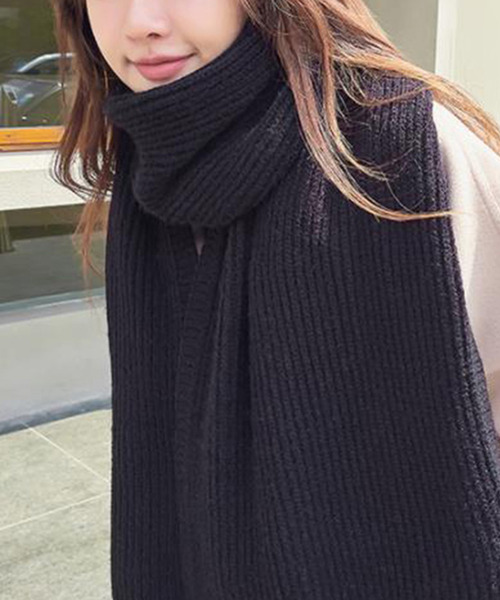 Girly Doll（ガーリードール）の「ニットマフラー（マフラー・レディース・ブラック/アイボリー/モカ/ボルドー/グレー/イエロー/ピンク・F）」の3枚目の写真