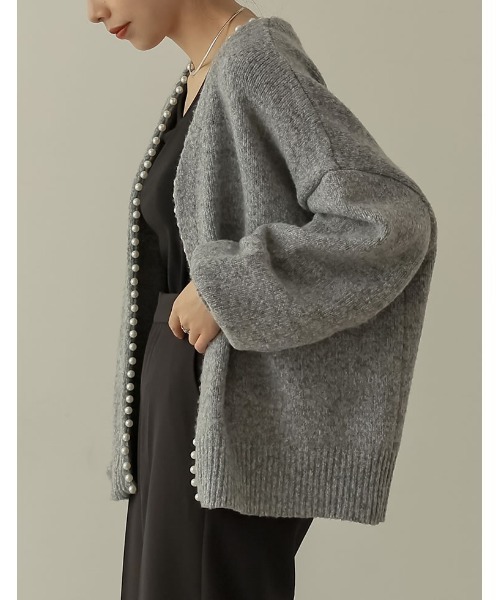 Re:EDIT（リエディ）の「パールデザインミドル丈ニットカーディガン（カーディガン/ボレロ・レディース・グレー/ベージュ/ブラック・MEDIUM/LARGE）」の9枚目の写真