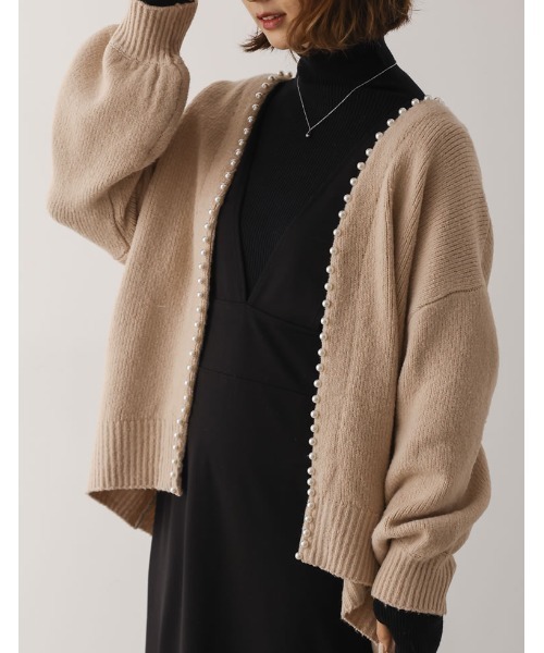 Re:EDIT（リエディ）の「パールデザインミドル丈ニットカーディガン（カーディガン/ボレロ・レディース・グレー/ベージュ/ブラック・MEDIUM/LARGE）」の21枚目の写真
