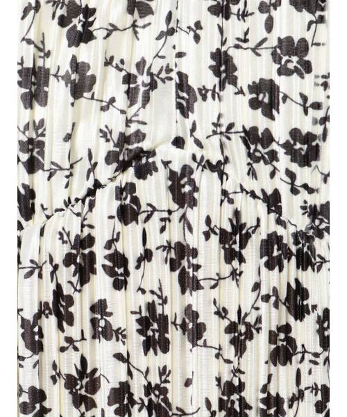 GYDA(ジェイダ)の「【セットアップ着用可】double lineサテンプリーツビスチェ(キャミソール・レディース・ブラック/その他/その他2・FREE)」の4枚目の写真