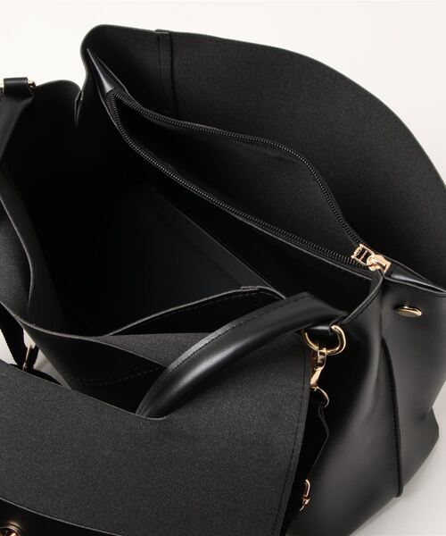 florist（フローリスト）の「【仕切りポケット付】【2WAY/3WAY】ロゴ入りリボン付属スクエアフラップレザートートバッグ/ショルダーバッグ（ショルダーバッグ・レディース・ブラック/ブラウン/オフホワイト/ライトグリーン・FREE）」の16枚目の写真