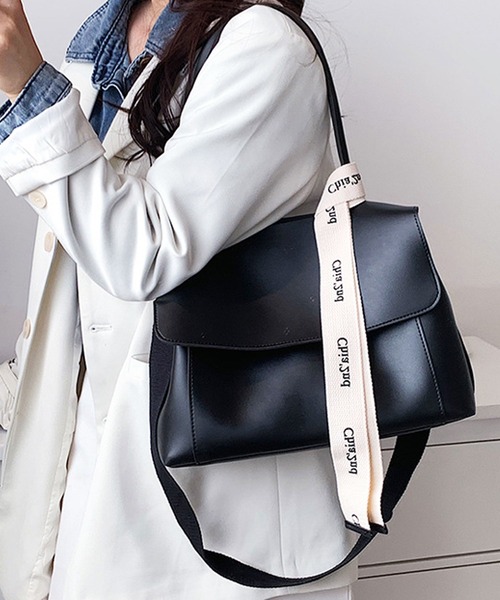 florist（フローリスト）の「【仕切りポケット付】【2WAY/3WAY】ロゴ入りリボン付属スクエアフラップレザートートバッグ/ショルダーバッグ（ショルダーバッグ・レディース・ブラック/ブラウン/オフホワイト/ライトグリーン・FREE）」の7枚目の写真