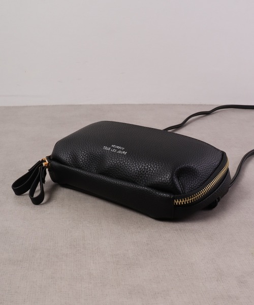 FUNALIVE（ファンアライブ）の「Craig フロントポケットラウンドジップ横型スマホポーチ/スマホショルダー（ショルダーバッグ・メンズ・グレー/ブラック/グレイッシュベージュ/アイボリー/キャメル・F）」の10枚目の写真