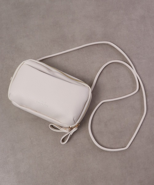 FUNALIVE（ファンアライブ）の「Craig フロントポケットラウンドジップ横型スマホポーチ/スマホショルダー（ショルダーバッグ・メンズ・グレー/ブラック/グレイッシュベージュ/アイボリー/キャメル・F）」の6枚目の写真