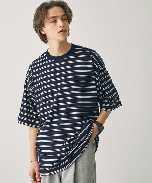 EMMA CLOTHES（エマクローズ）の「オーバーサイズ マルチボーダー ショートスリーブ Tシャツ EMMA CLOTHES（Tシャツ/カットソー・メンズ・グレイッシュブルー/ワイン系/ホワイト系/アイボリー/ブラック/ネイビー/イエロー/パープル/ダークネイビー・M/L）」の4枚目の写真