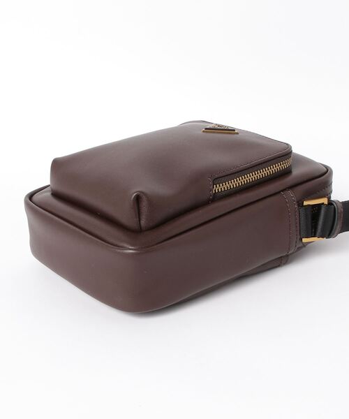 Guess（ゲス）の「SCALA Crossbody Double Pocket（ショルダーバッグ・メンズ・ダークブラウン/ブラック・ONE SIZE）」の16枚目の写真