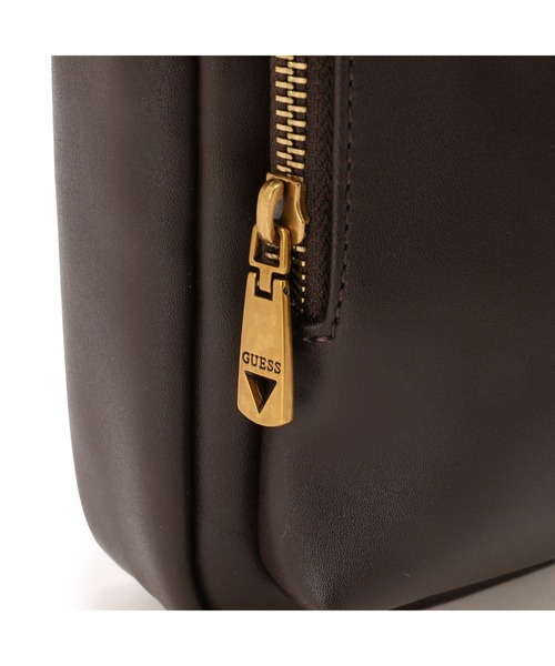 Guess（ゲス）の「SCALA Crossbody Double Pocket（ショルダーバッグ・メンズ・ダークブラウン/ブラック・ONE SIZE）」の15枚目の写真