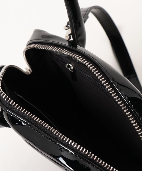 wee9s（ウィークス）の「2way square enamel shoulder bag / 2wayスクエアエナメルショルダーバッグ（ショルダーバッグ・レディース・ブラック/シルバー・FREE）」の5枚目の写真