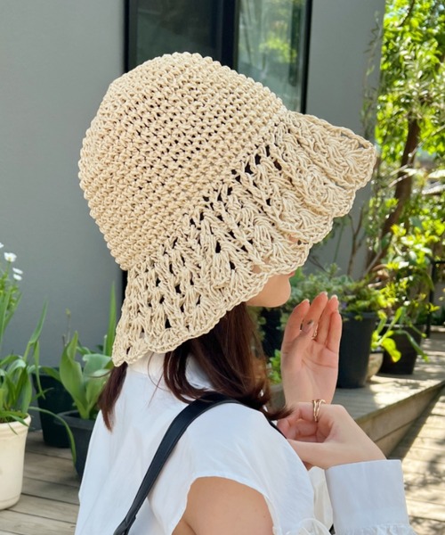 CLEA(クレア)の「クロシェ編み チューリップペーパーハット(ハット・レディース・ベージュ/アイボリー・FREE)」の3枚目の写真
