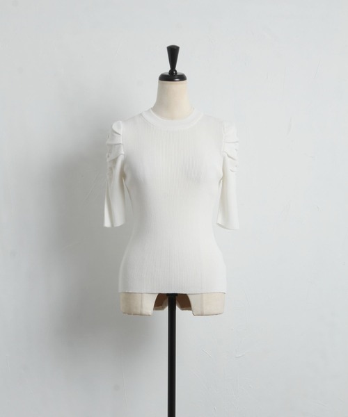 tocco closet（トッコ　クローゼット）の「タックギャザーショルダーリブニットプルオーバー（ニット/セーター・レディース・ホワイト/ベージュ/ブラック・M）」の13枚目の写真