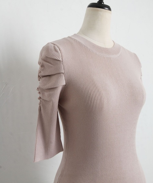 tocco closet（トッコ　クローゼット）の「タックギャザーショルダーリブニットプルオーバー（ニット/セーター・レディース・ホワイト/ベージュ/ブラック・M）」の19枚目の写真