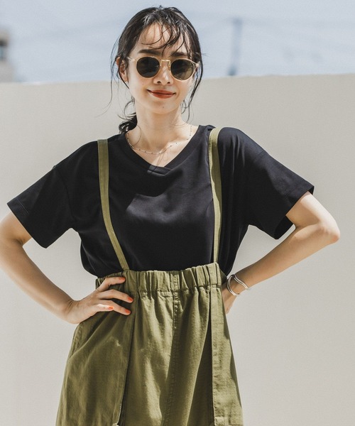 BAYFLOW（ベイフロー）の「シルケットVネックTシャツ（Tシャツ/カットソー・レディース・ベージュ/ブラック/カーキ/ベビーピンク/オフホワイト/ブルー/マスタード・SMALL/MEDIUM）」の3枚目の写真