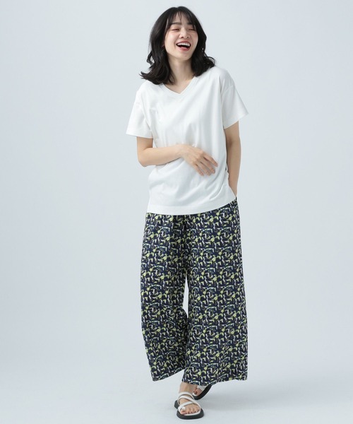 BAYFLOW（ベイフロー）の「シルケットVネックTシャツ（Tシャツ/カットソー・レディース・ベージュ/ブラック/カーキ/ベビーピンク/オフホワイト/ブルー/マスタード・SMALL/MEDIUM）」の8枚目の写真