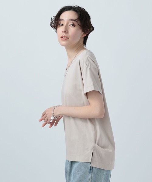 BAYFLOW（ベイフロー）の「シルケットVネックTシャツ（Tシャツ/カットソー・レディース・ベージュ/ブラック/カーキ/ベビーピンク/オフホワイト/ブルー/マスタード・SMALL/MEDIUM）」の13枚目の写真