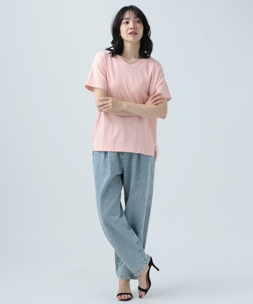 BAYFLOW（ベイフロー）の「シルケットVネックTシャツ（Tシャツ/カットソー・レディース・ベージュ/ブラック/カーキ/ベビーピンク/オフホワイト/ブルー/マスタード・SMALL/MEDIUM）」の10枚目の写真